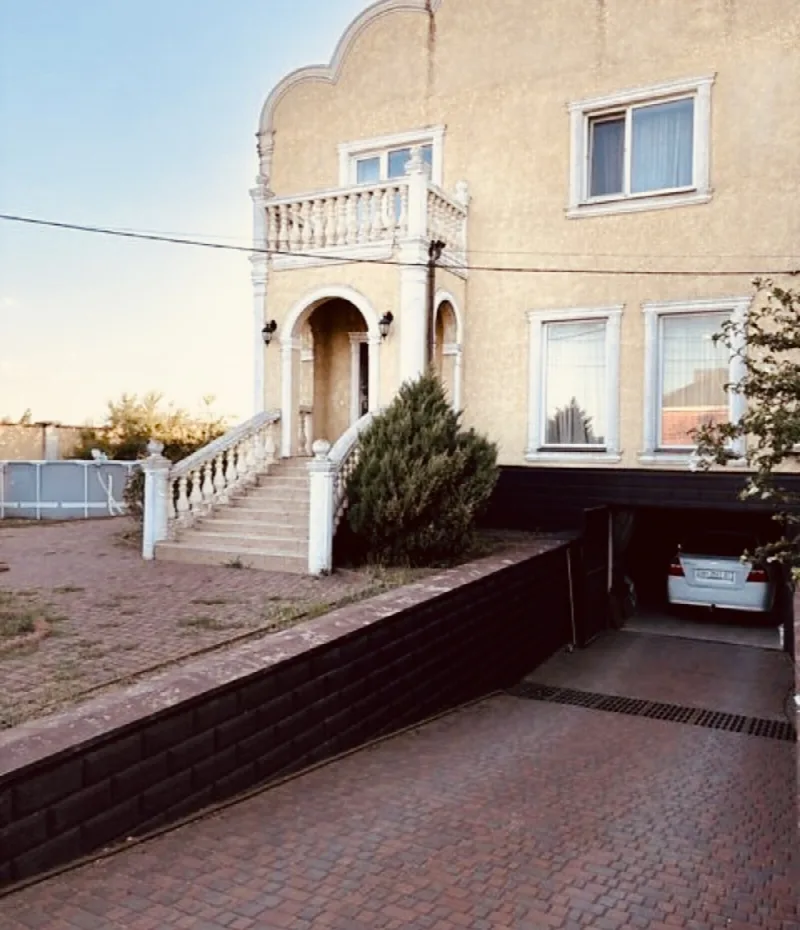 4-комнатный дом, 230 м², Великий Дальник