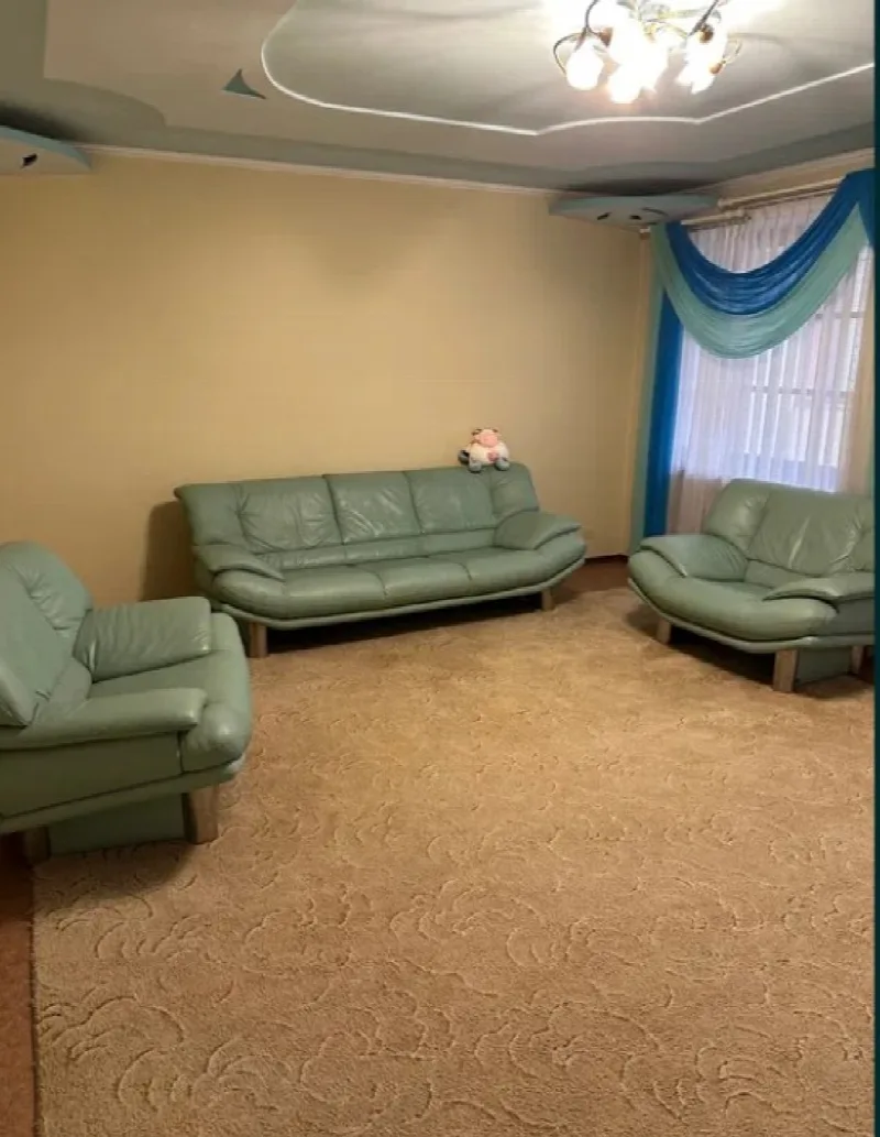 3-кімнатна квартира, 78 м², Таїрова