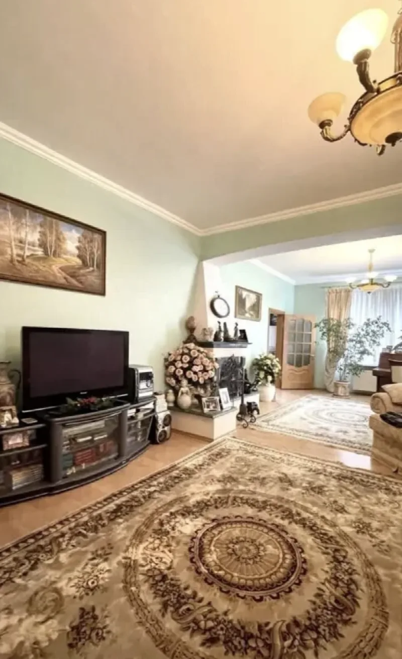 7-кімнатний будинок, 450 м², Крижанівка
