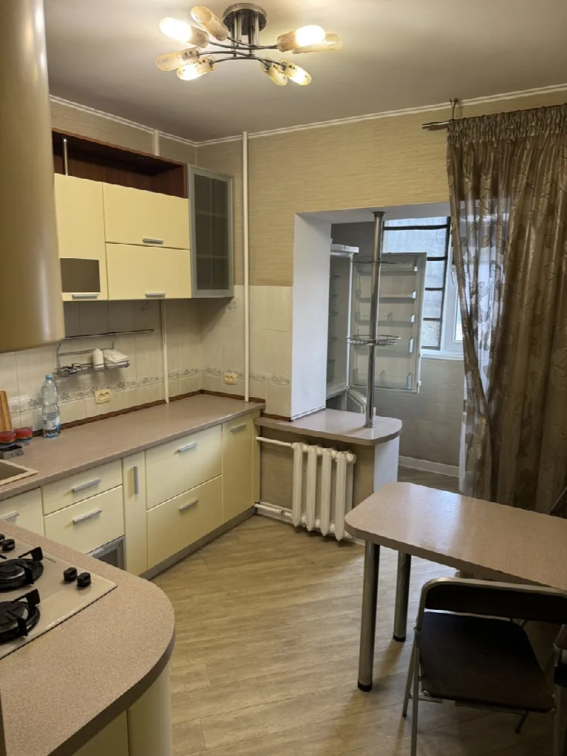 4-кімнатна квартира, 86 м², Фонтан