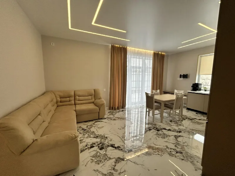 3-кімнатні, 95 м²