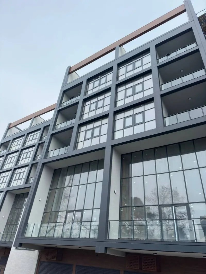 3-кімнатні, 110 м²