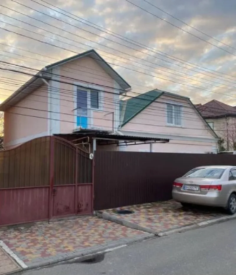 4-кімнатні, 110 м²