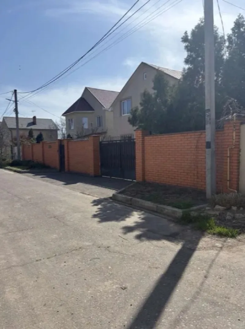 5-кімнатні, 212 м²