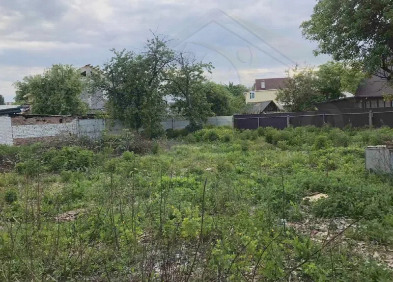 Land, Sukhyi Lyman