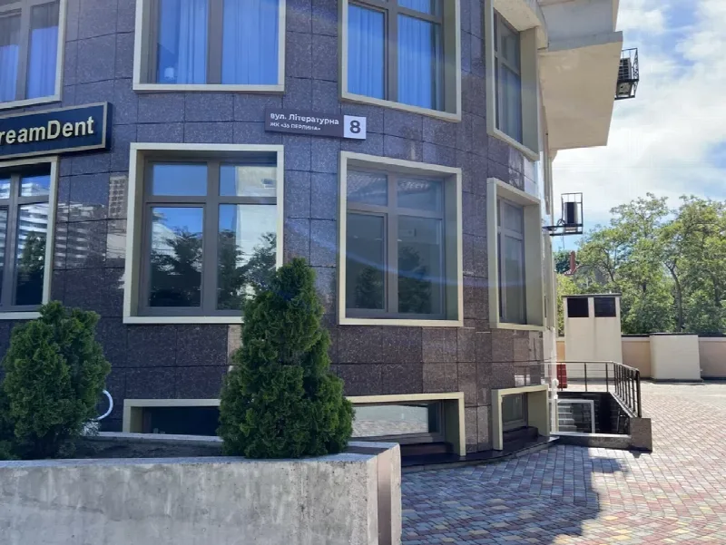 Комерційна, 255 м², 35 Перлина, Фонтан