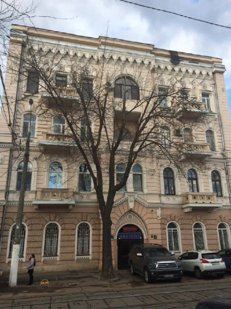 Коммерция, 171 м², Центр