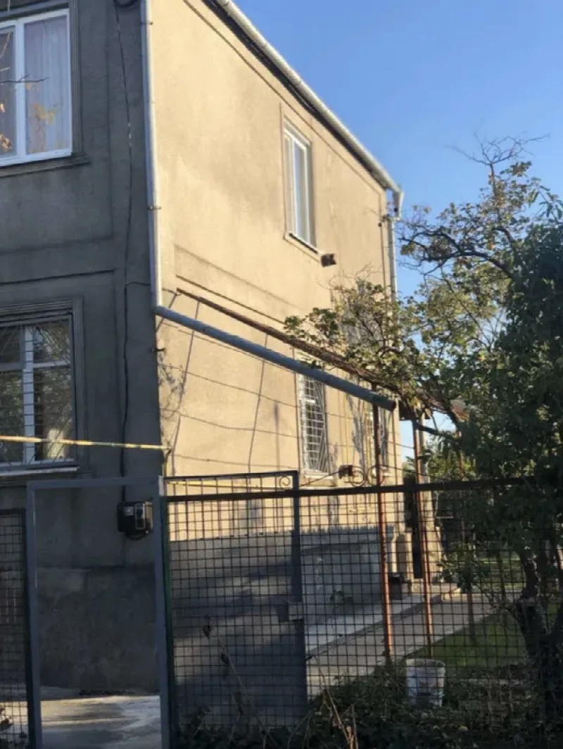 4-room, 100 m²