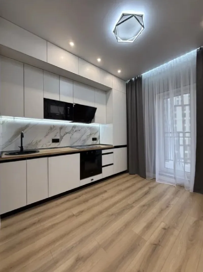 1-кімнатні, 42 м²