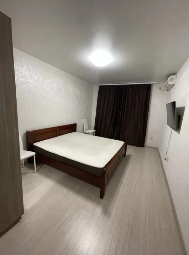 1-кімнатні, 38 м²