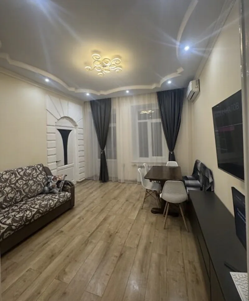3-комнатная квартира, 50 м², Центр