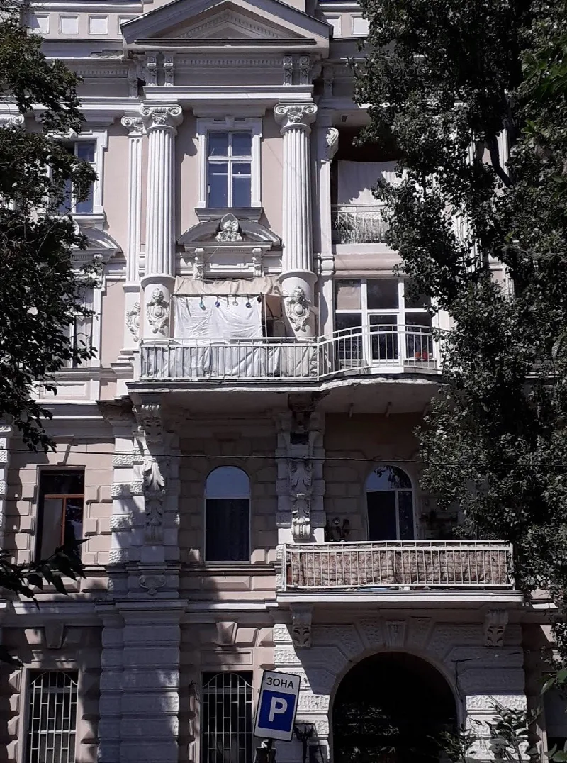 9-кімнатна квартира, 265 м², Центр