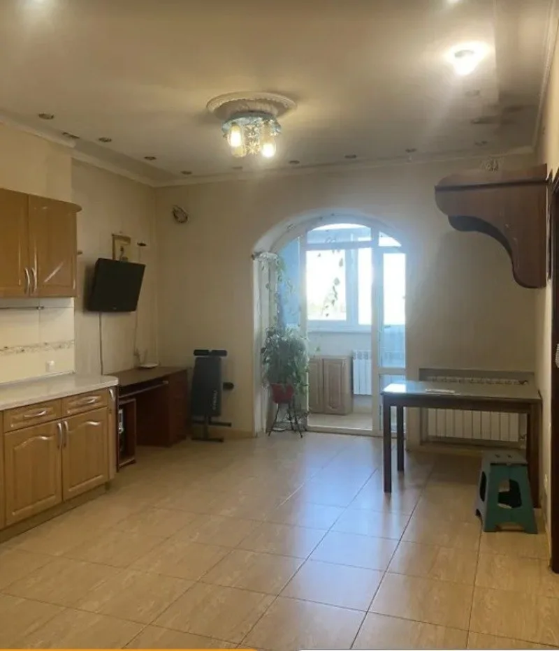 2-кімнатна квартира, 56 м², 7 Самураев, Молдаванка