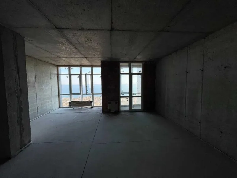 3-кімнатні, 145 м²