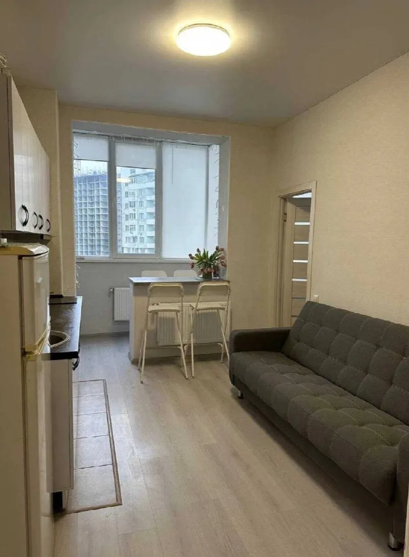 1-кімнатні, 43 м²