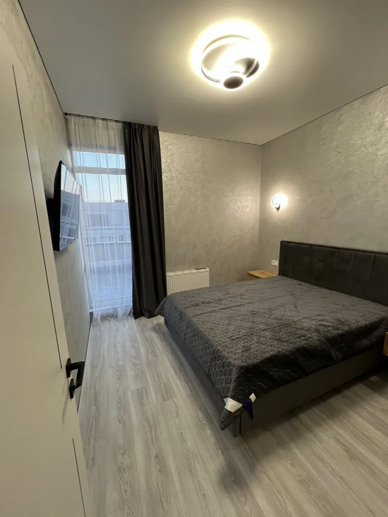 1-кімнатні, 42 м²