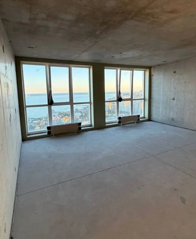 4-кімнатні, 150 м²