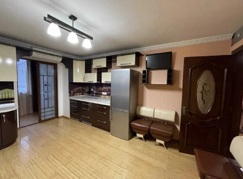 3-кімнатна квартира, 103 м², Дом у Фонтана, Фонтан
