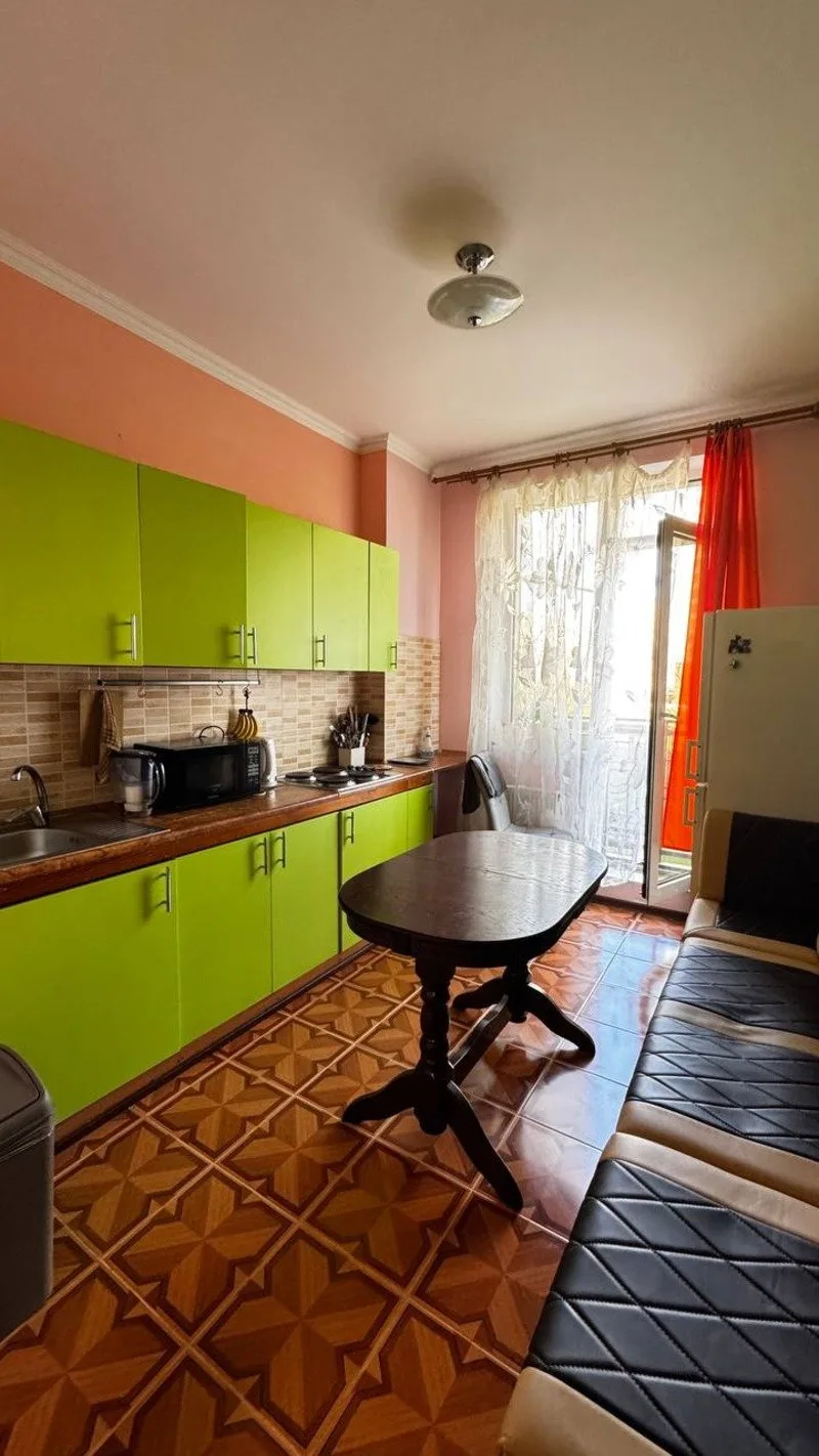 1-кімнатні, 44 м²