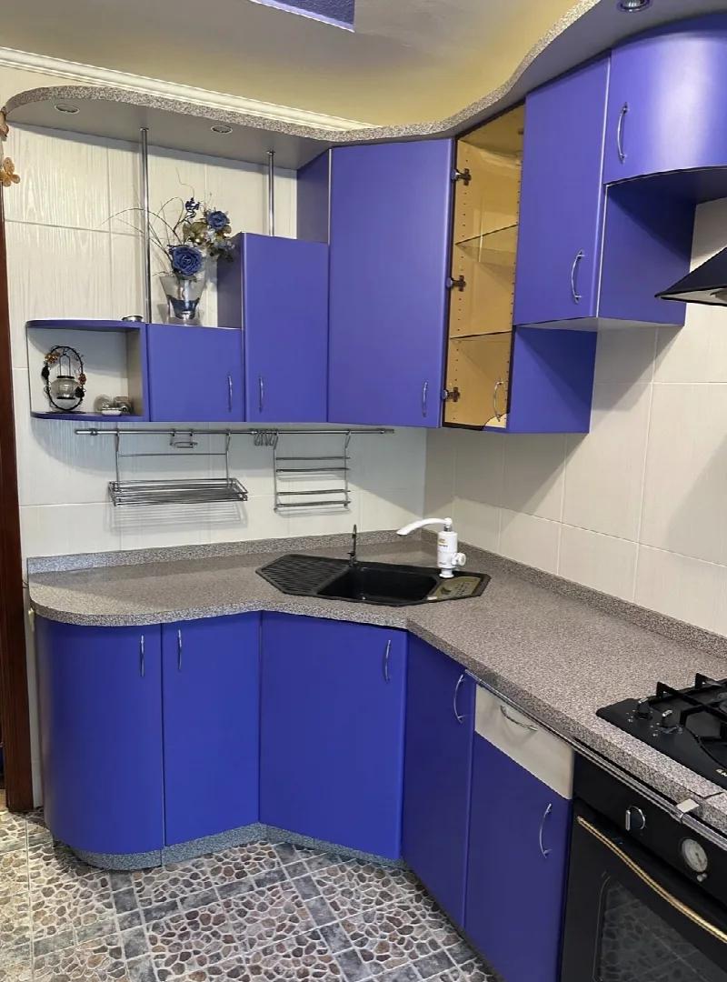 3-комнатная квартира, 77 м², Таирова