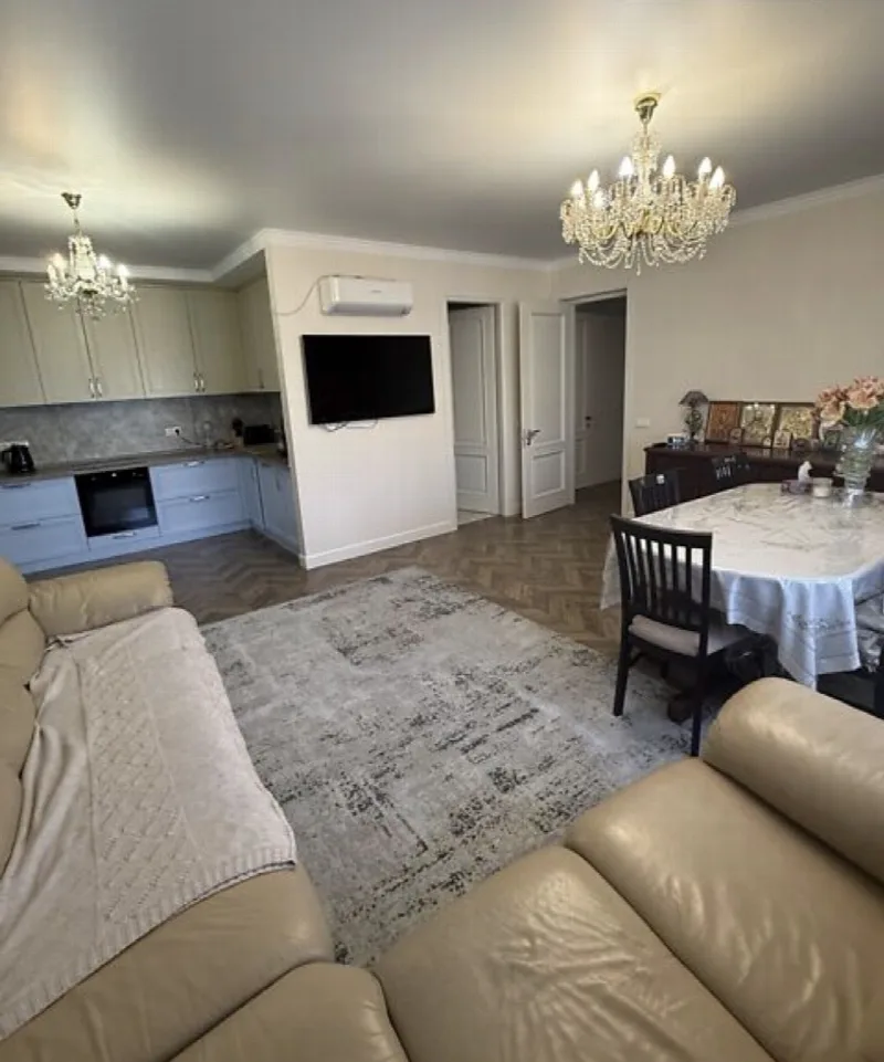 4-кімнатна квартира, 132 м², 30 Перлина, Котовського
