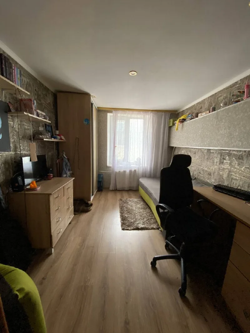 4-кімнатна квартира, 81 м², Молдаванка