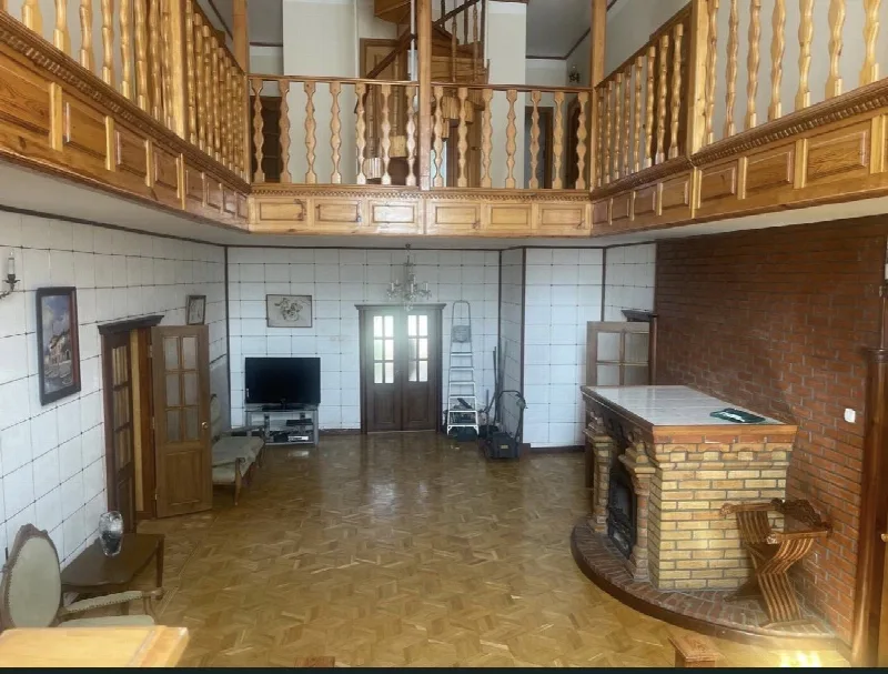 8-room house, 500 m², Tsarske Selo