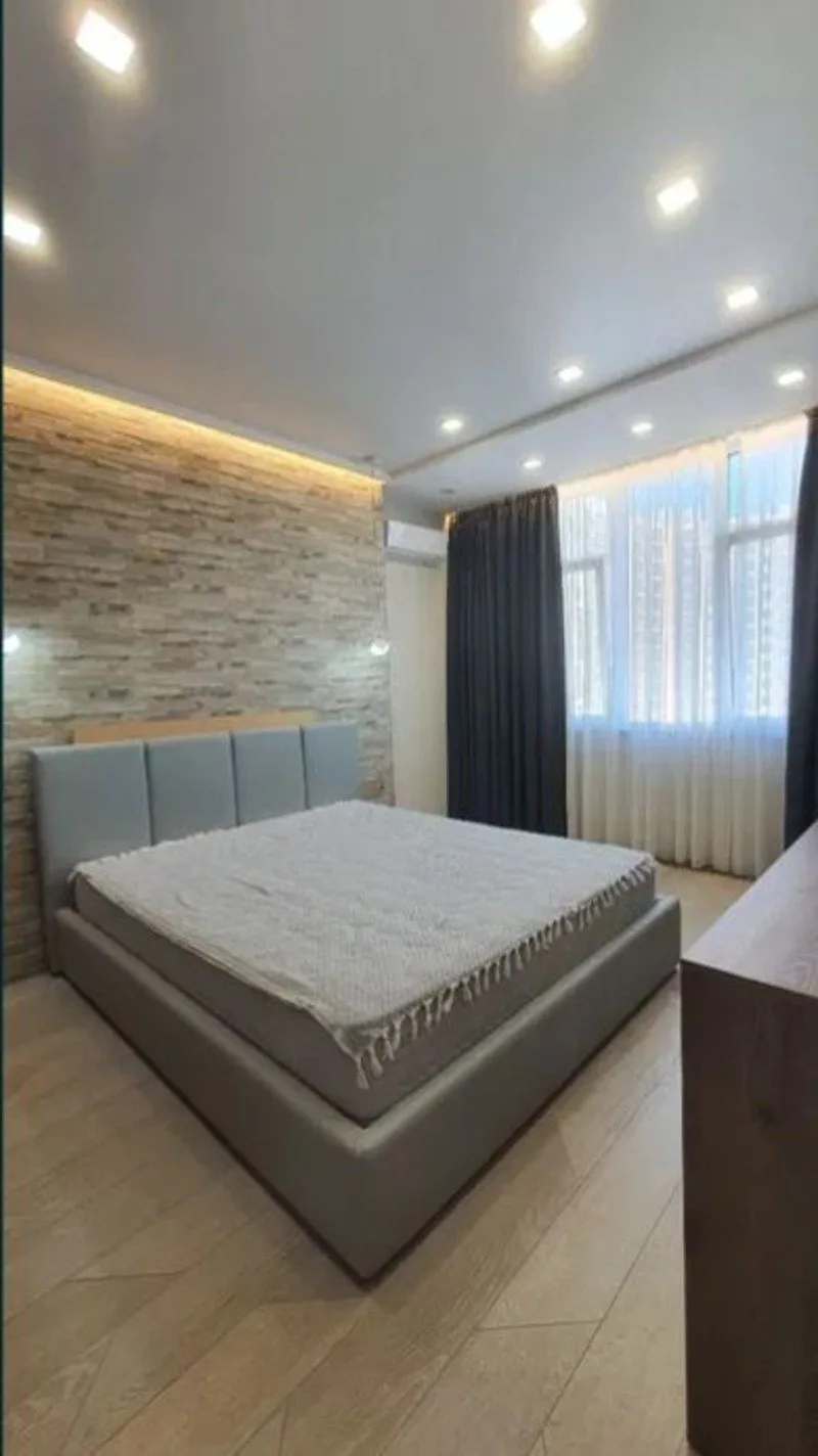 3-кімнатна квартира, 105 м², Фаворит, Фонтан