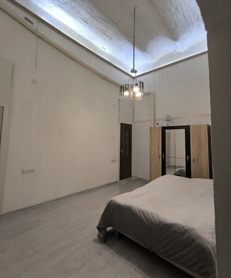 3-кімнатна квартира, 126 м², Центр