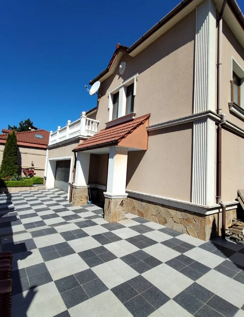 4-кімнатний будинок, 406 м², Совіньйон