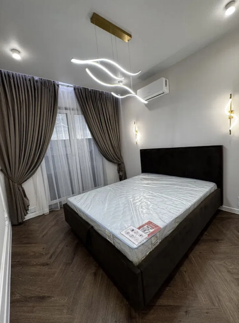 1-комнатная квартира, 30 м², Золотые столбы, Слободка