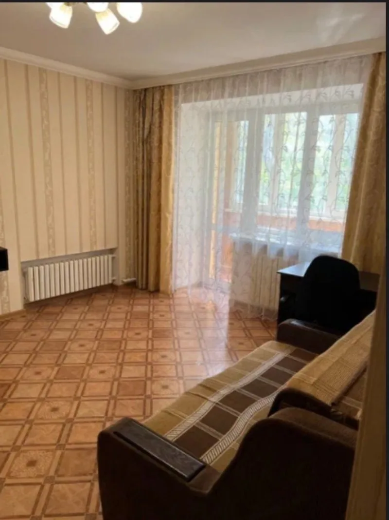 1-кімнатні, 38 м²