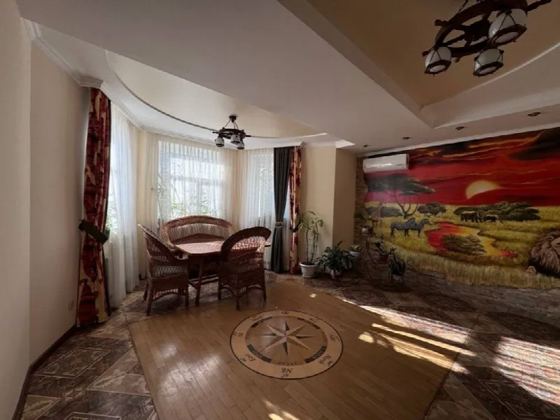 3-комнатный дом, 222 м², Слободка