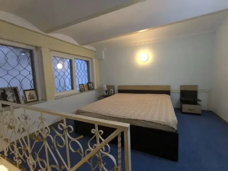 3-кімнатна квартира, 126 м², Центр