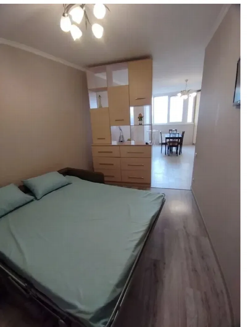 1-кімнатні, 42 м²
