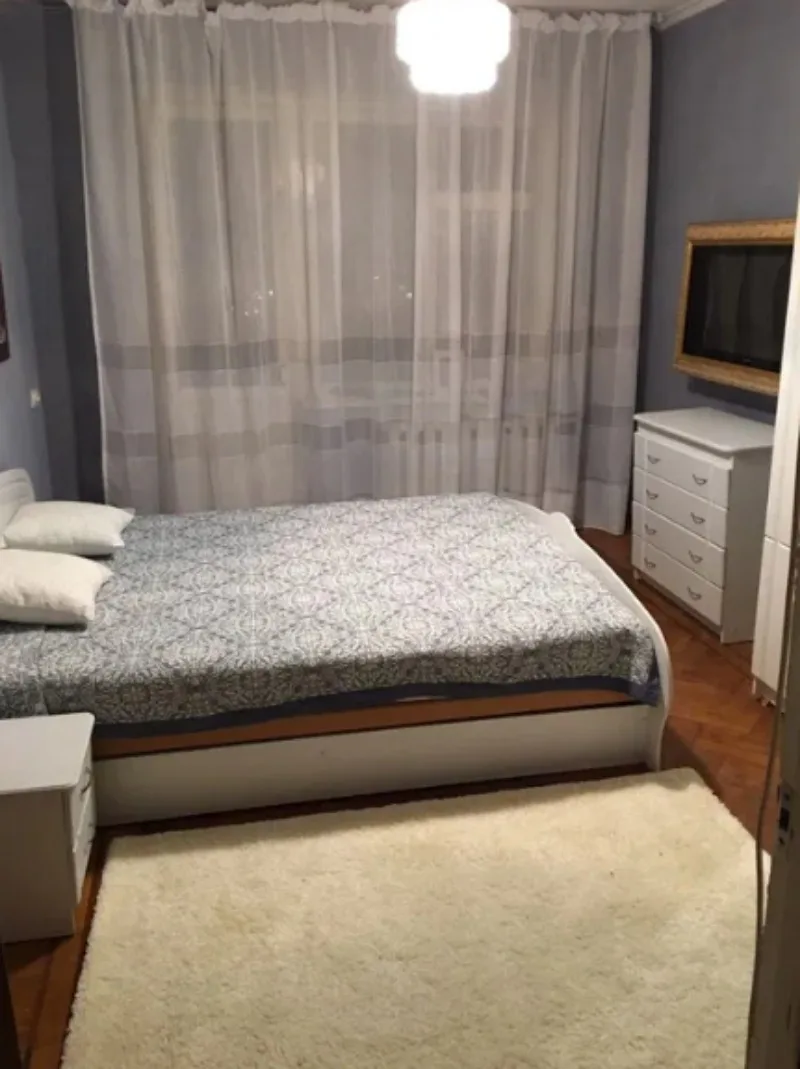 3-кімнатна квартира, 70 м², Черемушки