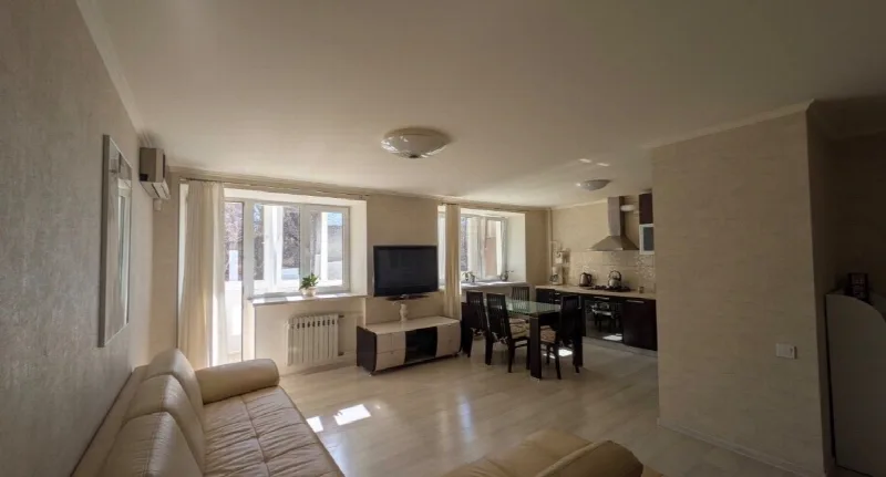 3-кімнатна квартира, 75 м², Фонтан