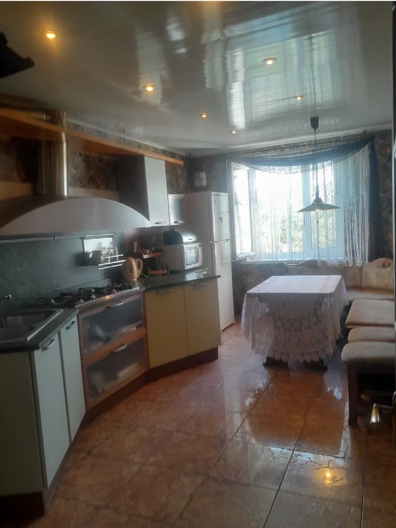 3-кімнатні, 115 м²