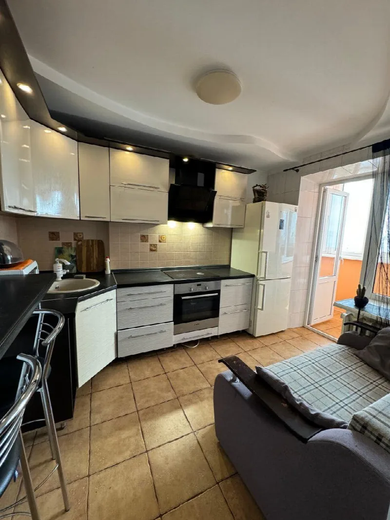 1-кімнатна квартира, 38 м², Таїрова