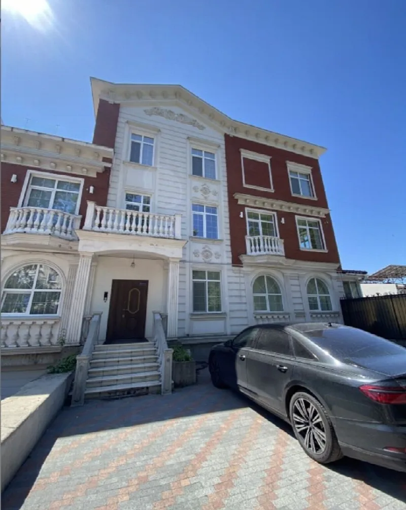 3-кімнатна квартира, 126 м², Фонтан