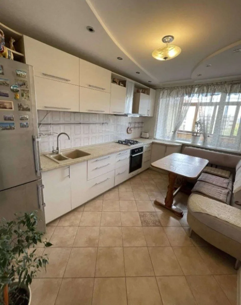 3-кімнатні, 69 м²