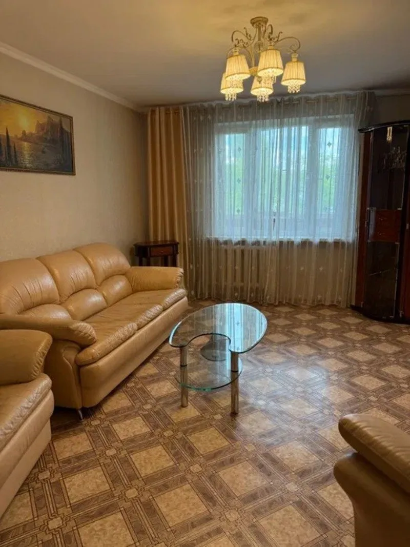 3-кімнатна квартира, 73 м², Черемушки
