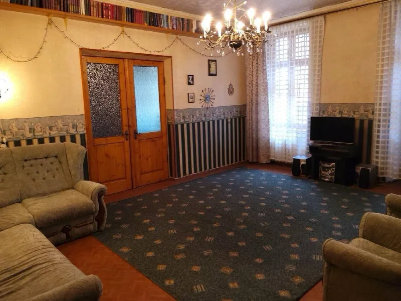 3-кімнатна квартира, 76 м², Центр