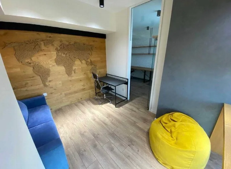 Комерційна, 42 м², 17 Перлина, Центр