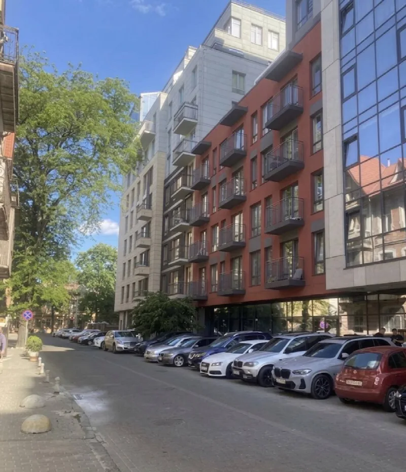 3-кімнатна квартира, 144 м², Ясна Поляна, Центр