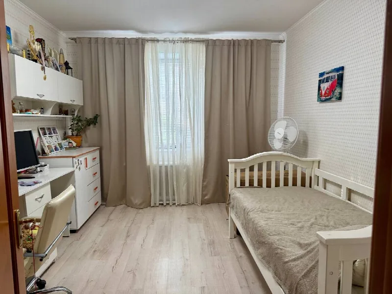 3-кімнатна квартира, 83 м², Черемушки