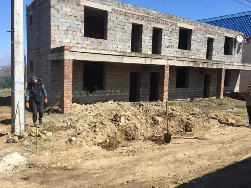 Комерційна, 308 м², Нові Біляри