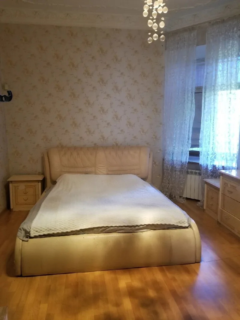 4-кімнатна квартира, 101 м², Центр