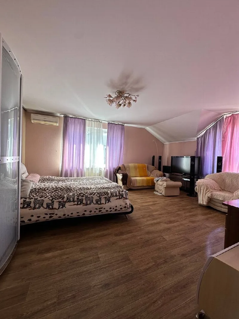6-кімнатний будинок, 256 м², Черемушки
