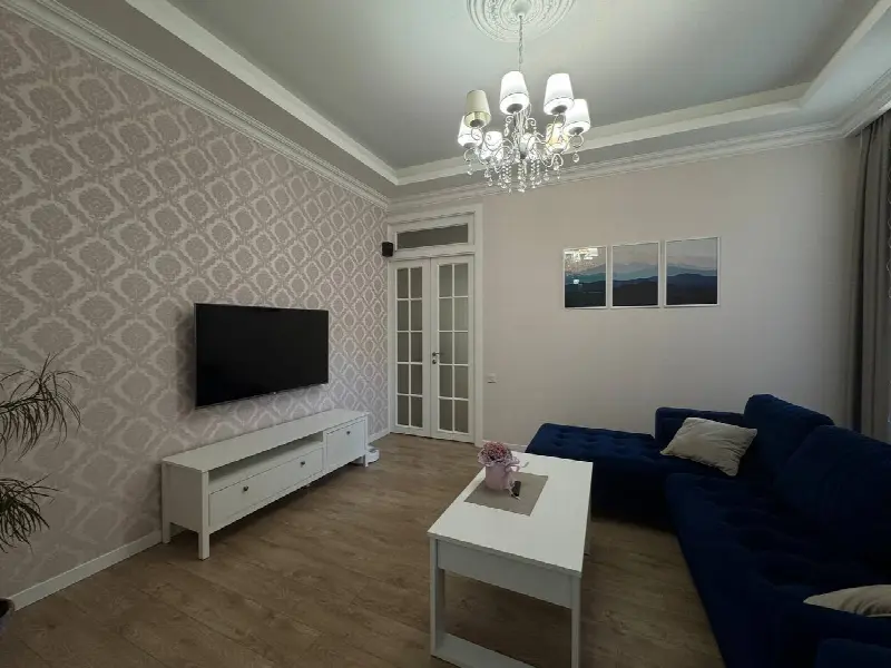 3-кімн. квартира 66 м², 2/3 пов., вул. Базарна